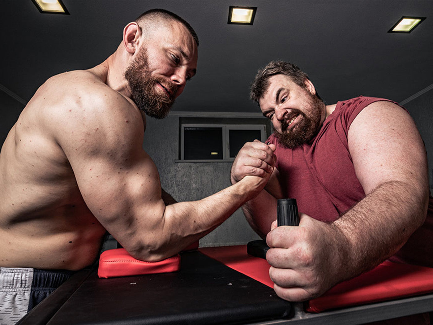 muscle wrestling